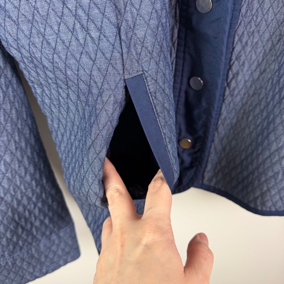 Isaac Mizrahi Live Quilted Snap Front Jacket Medium Blue Comfy Fall Layering - Picture 2 of 10